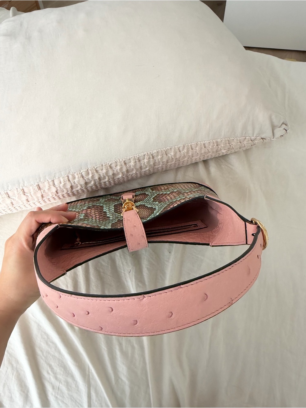 Gucci Pink Snakeskin-Pattern Shoulder Bag - Picture 4 of 7